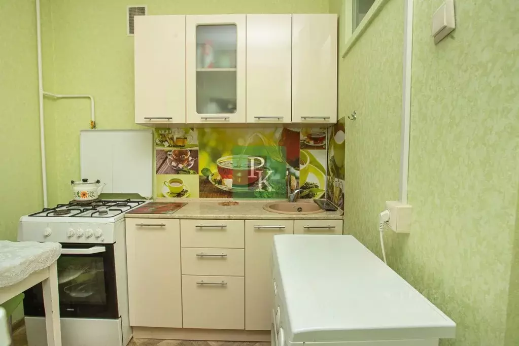 2-к кв. Севастополь просп. Победы, 58 (44.0 м) - Фото 2