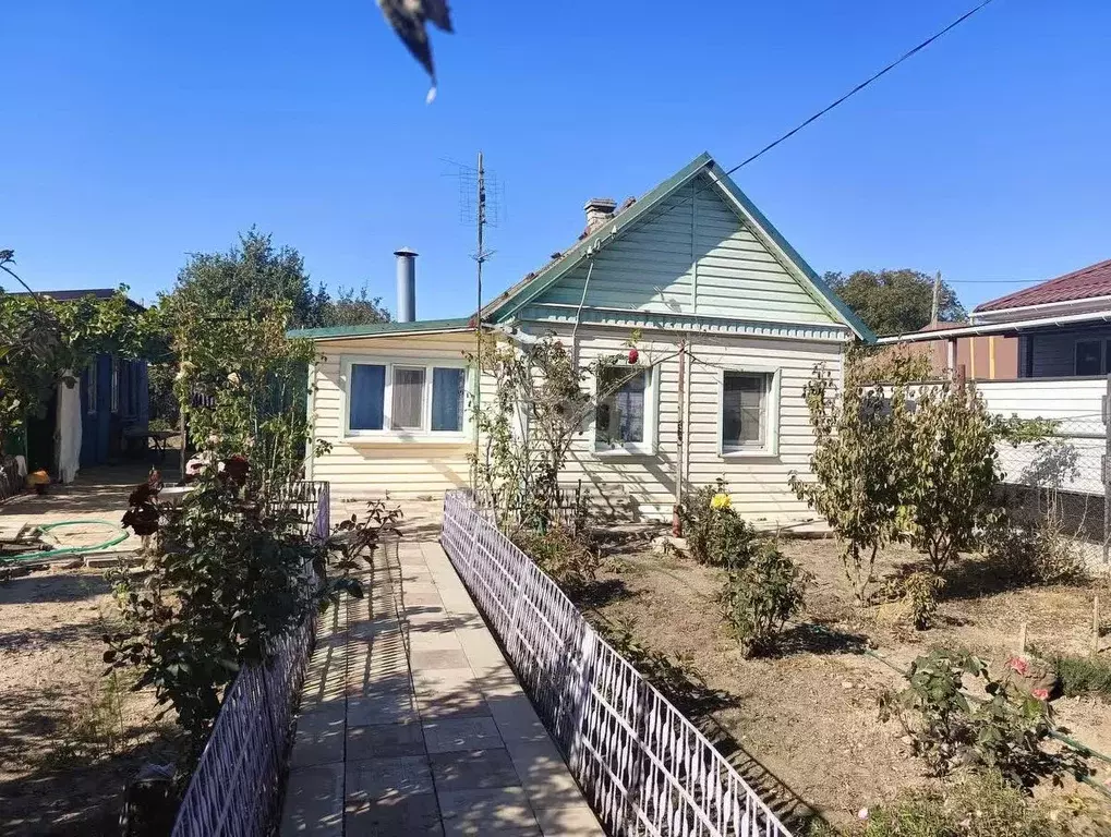 Дом в Краснодарский край, Ейское городское поселение, пос. ... - Фото 1