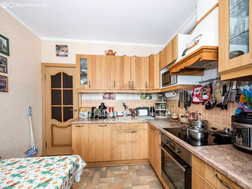 3-комнатная квартира: Новосибирск, улица Макаренко, 22 (63 м) - Фото 1