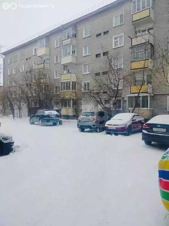 3-комнатная квартира: Улан-Удэ, Комсомольская улица, 1 (63.7 м) - Фото 2