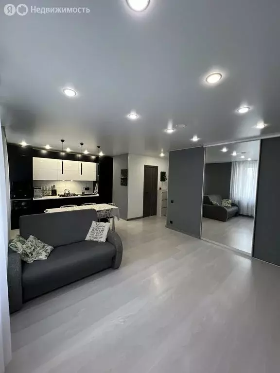 3-комнатная квартира: Сызрань, Пензенская улица, 37 (54 м) - Фото 1