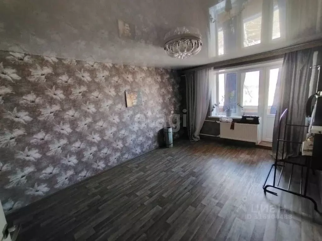 3-к кв. Белгородская область, Волоконовка рп ул. Ленина, 35 (60.5 м) - Фото 0