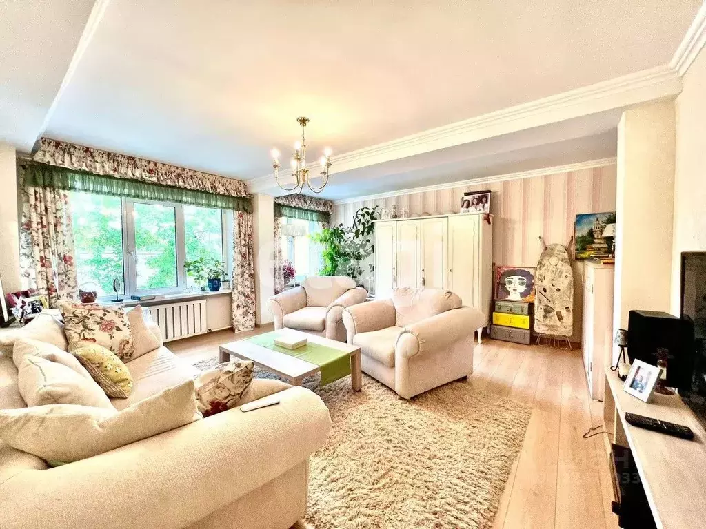 3-к кв. Красноярский край, Красноярск ул. Ладо Кецховели, 71 (75.1 м) - Фото 0