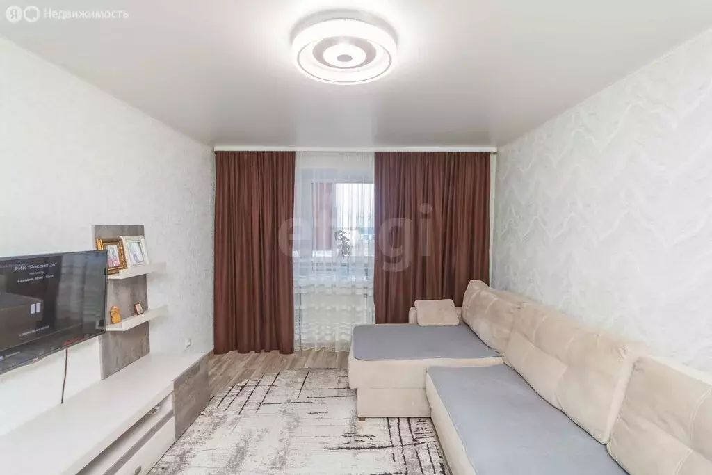 3-комнатная квартира: Ишим, улица Порфирьева, 14 (57.4 м) - Фото 1