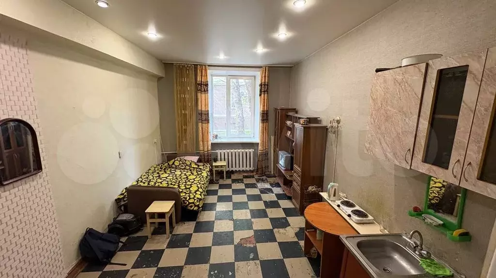 Комната 18,4 м в 1-к., 1/4 эт. - Фото 0