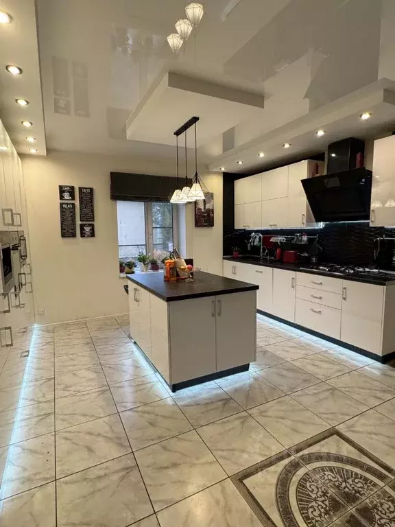 Коттедж в Ленинградская область, Всеволожск просп. Первомайский, 55 ... - Фото 1