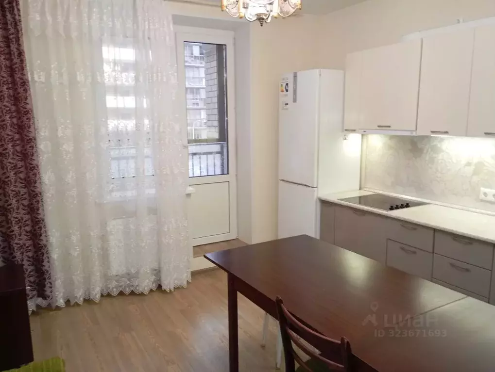 1-к кв. Татарстан, Казань ул. Рауиса Гареева, 102к2 (40.0 м) - Фото 2