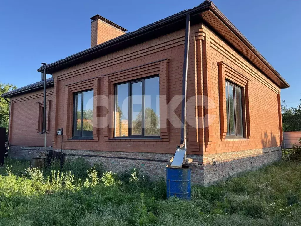 Дом в Краснодарский край, Армавир ул. Володарского, 46 (160 м) - Фото 0