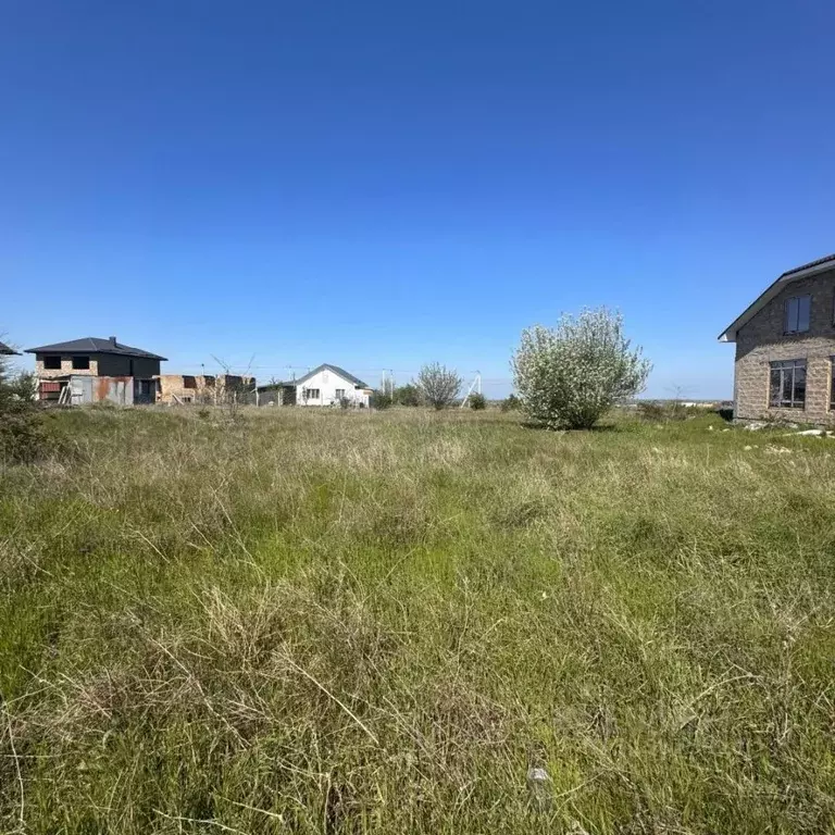 Участок в Крым, Симферопольский район, с. Мирное  (6.0 сот.) - Фото 1
