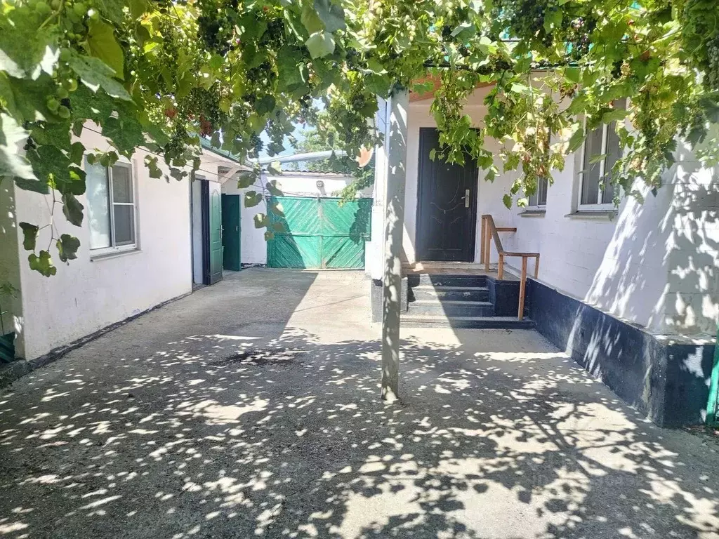 Дом в Краснодарский край, Темрюкский район, Запорожское с/пос, пос. ... - Фото 1