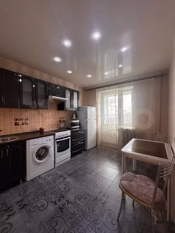 1-к. квартира, 40 м, 10/12 эт. - Фото 0