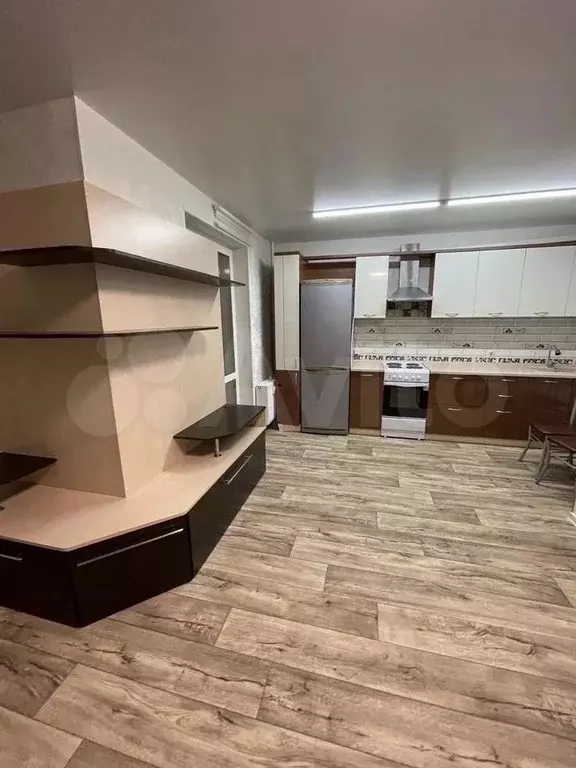 1-к. квартира, 38 м, 4/10 эт. - Фото 1