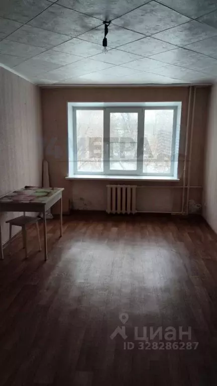 Комната Челябинская область, Челябинск Верхнеуральская ул., 12 (17.0 ... - Фото 1