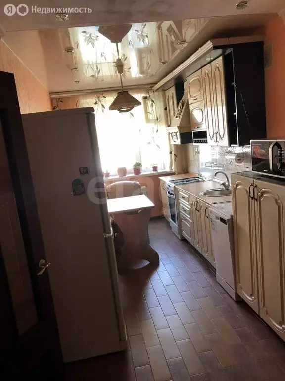 3-комнатная квартира: Якутск, улица Каландаришвили, 38/4 (61 м) - Фото 1