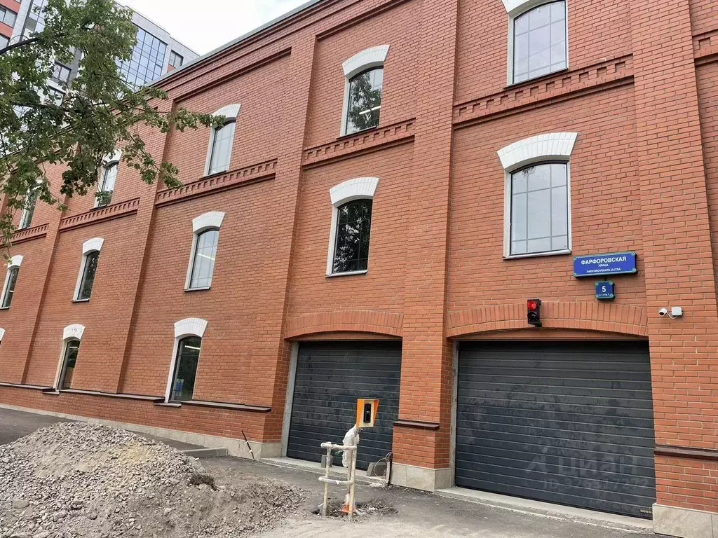 Гараж в Санкт-Петербург Фарфоровская ул., 5к1 (18 м) - Фото 1