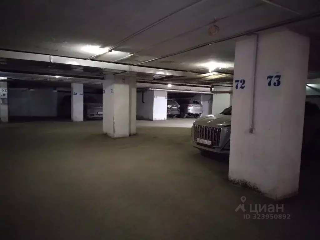 Гараж в Свердловская область, Екатеринбург ул. Юмашева, 15 (19 м) - Фото 1