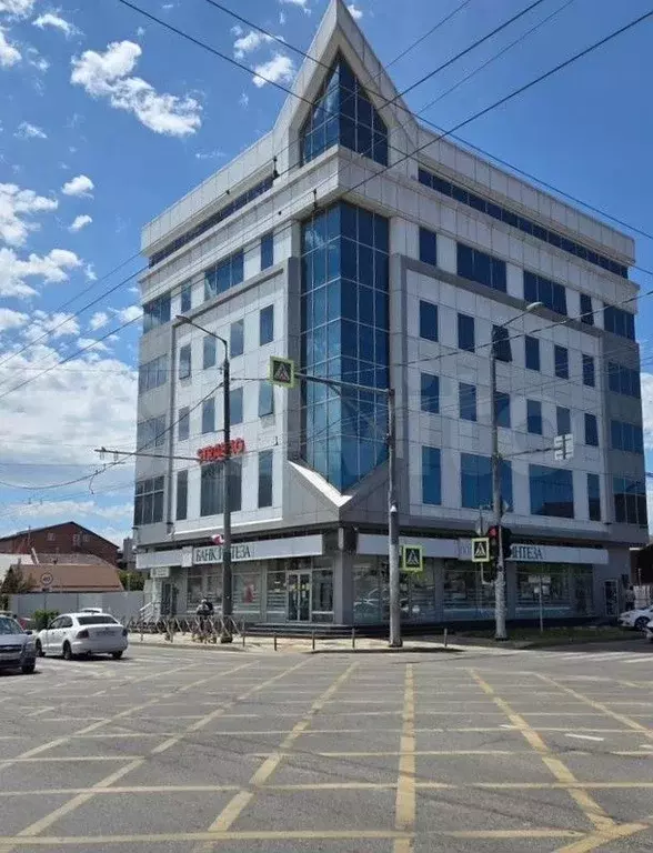 1-я линия 1 эт ул Тургенева, 200 м2 - Фото 1