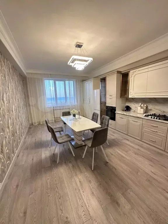 3-к. квартира, 150 м, 10/11 эт. - Фото 1