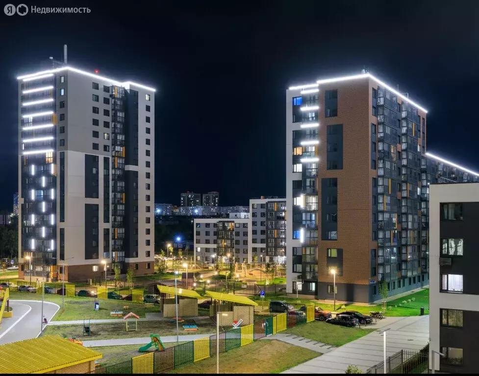 Квартира-студия: Набережные Челны, улица Вазила Мавликова, 4 (31.6 м) - Фото 0