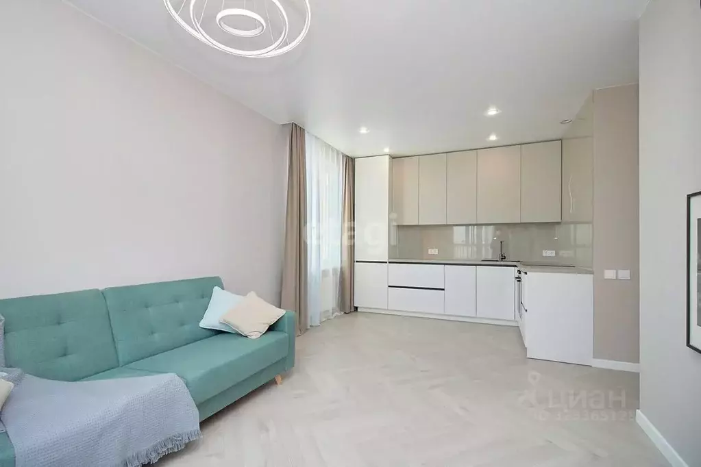 2-к кв. Тюменская область, Тюмень Профсоюзная ул., 61 (56.0 м) - Фото 1