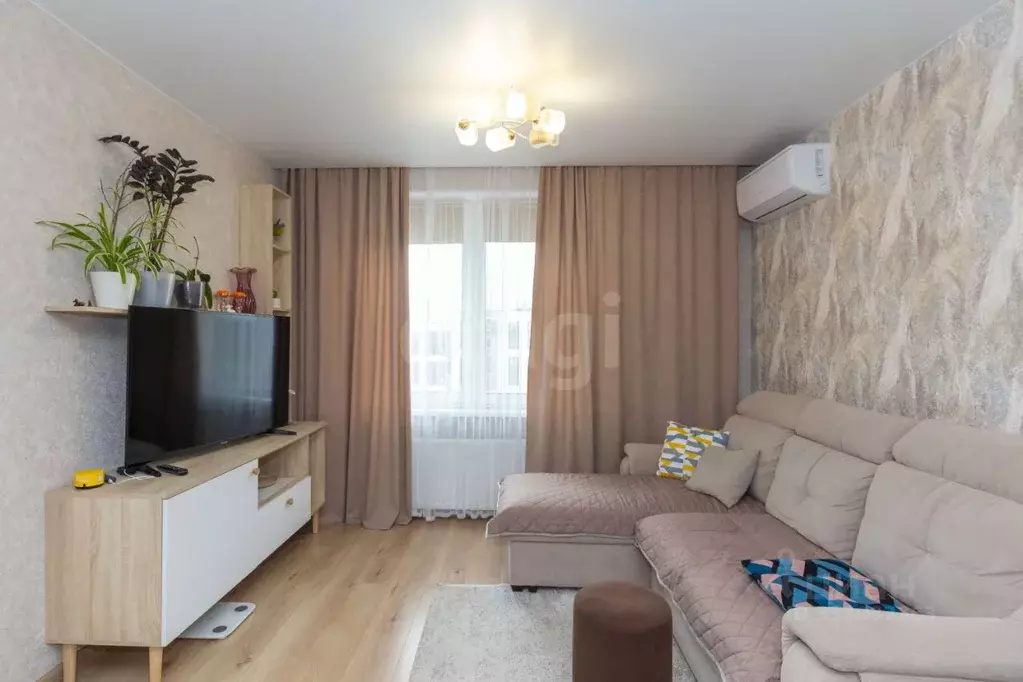 3-к кв. Тюменская область, Тюмень ул. Вице-адмирала Воронцова, 3 ... - Фото 1