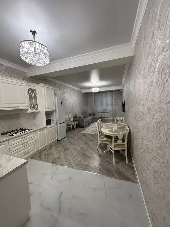 3-к. квартира, 95 м, 10/12 эт. - Фото 1