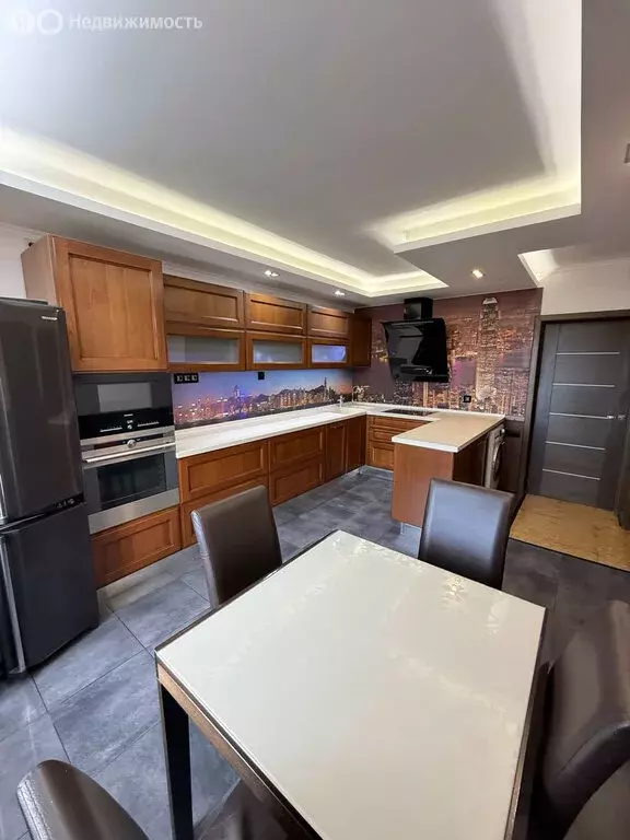 3-комнатная квартира: Казань, улица Чингиза Айтматова, 10 (88.5 м) - Фото 0