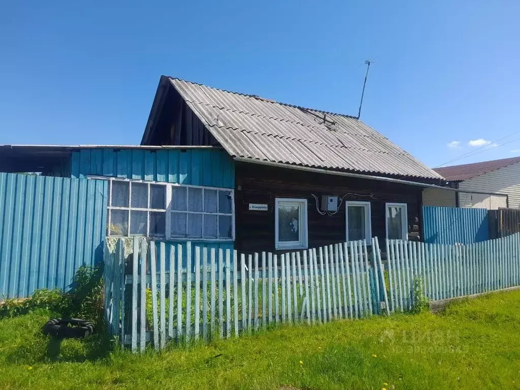 Дом в Иркутская область, Зиминский район, с. Батама ул. Комарова (34 ... - Фото 0