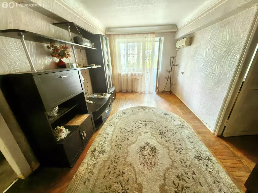 4-комнатная квартира: Ростов-на-Дону, проспект Ленина, 93/3 (68 м) - Фото 0