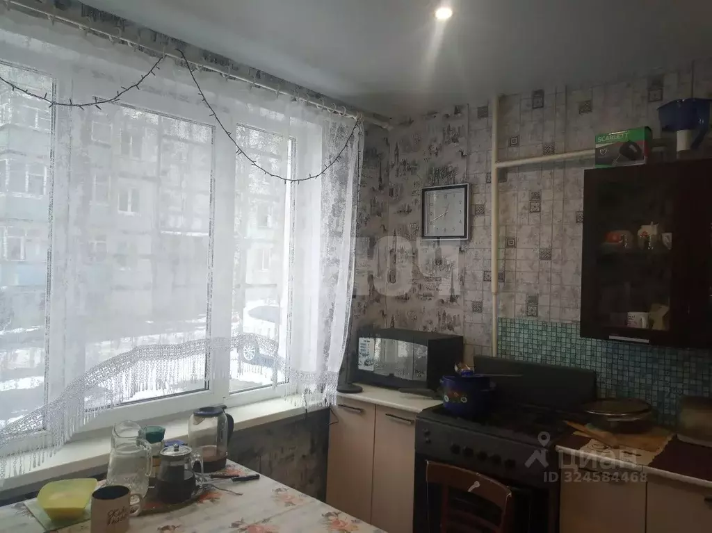 1-к кв. Вологодская область, Сокол Производственная ул., 9 (30.6 м) - Фото 2