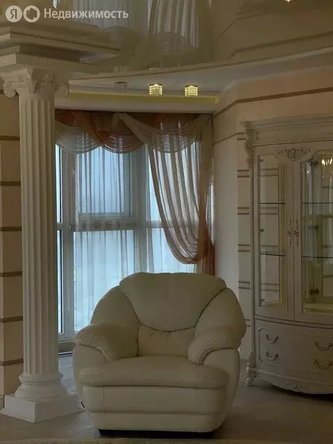 3-комнатная квартира: Севастополь, улица Героев Бреста, 116 (120 м) - Фото 1