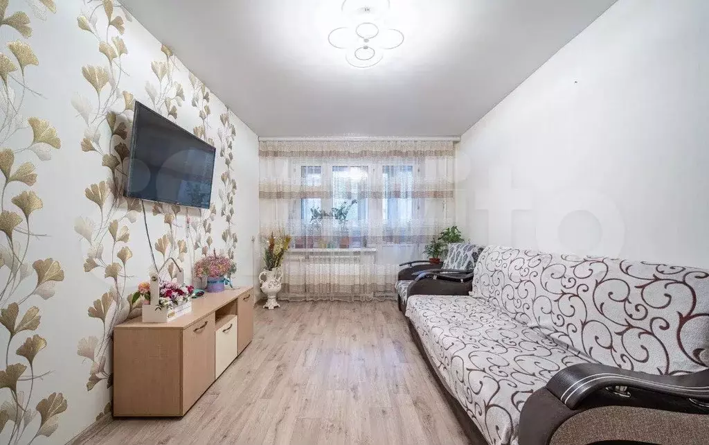 2-к. квартира, 52 м, 4/10 эт. - Фото 1