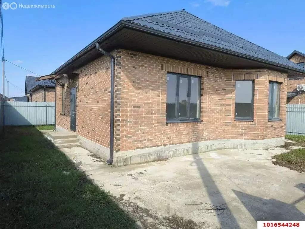 Дом в посёлок Российский, улица имени В.М. Комарова, 93 (134 м) - Фото 1