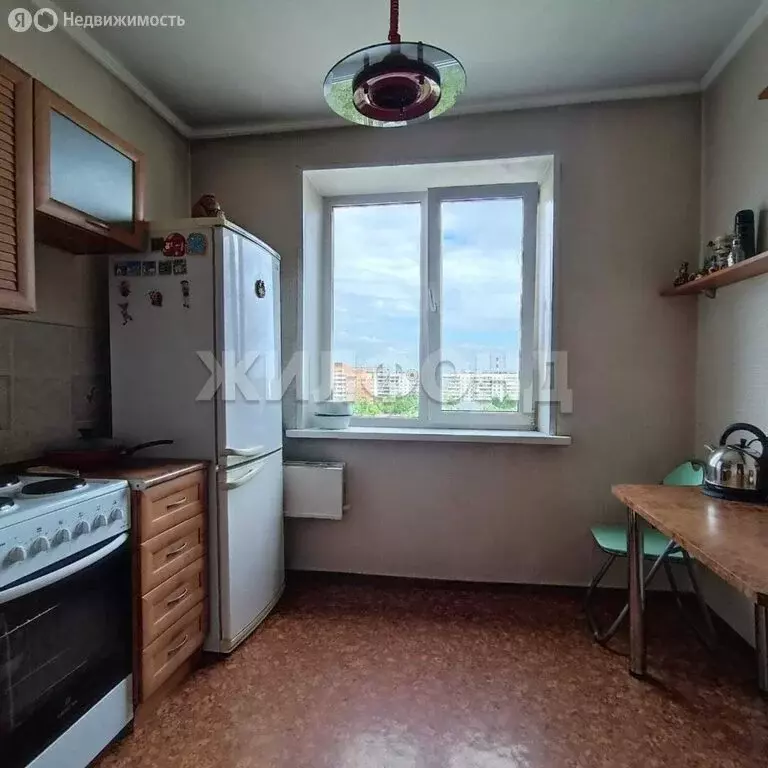 4-комнатная квартира: Новосибирск, улица Пархоменко, 72 (75 м) - Фото 0