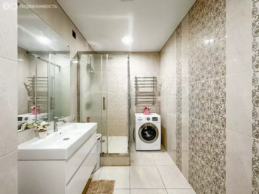 2-комнатная квартира: Тюмень, улица Николая Фёдорова, 30 (79 м) - Фото 1