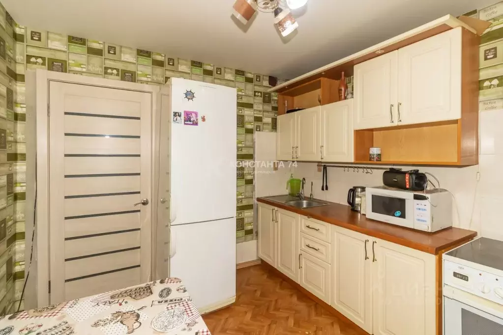 2-к кв. Челябинская область, Челябинск ул. Гайдара, 13а (48.2 м) - Фото 2