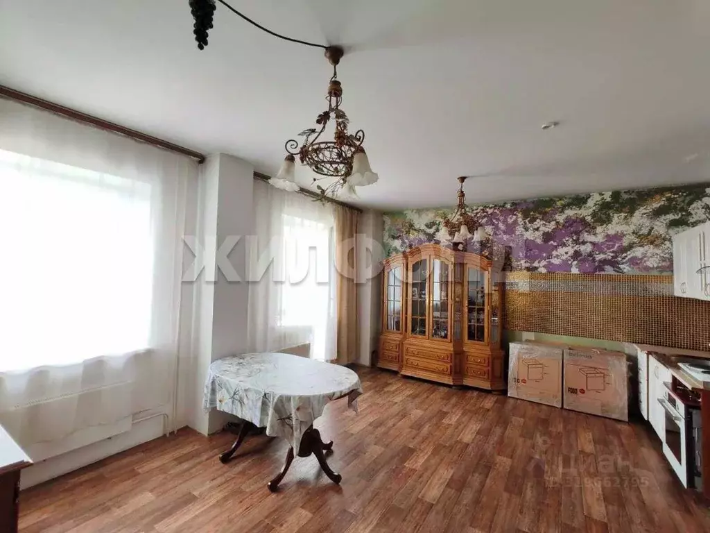 3-к кв. Хакасия, Абакан ул. Дзержинского, 187 (64.5 м) - Фото 0
