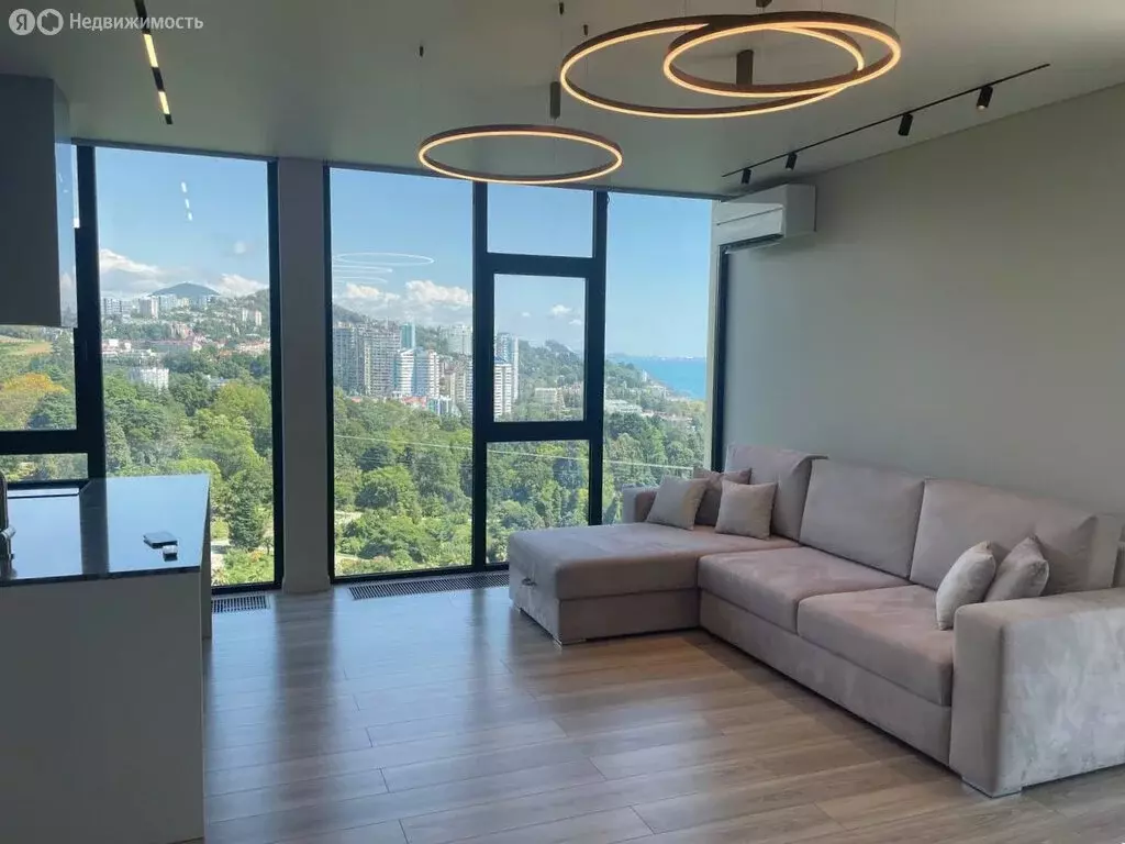 3-комнатная квартира: Сочи, микрорайон Светлана, Депутатская улица, ... - Фото 1