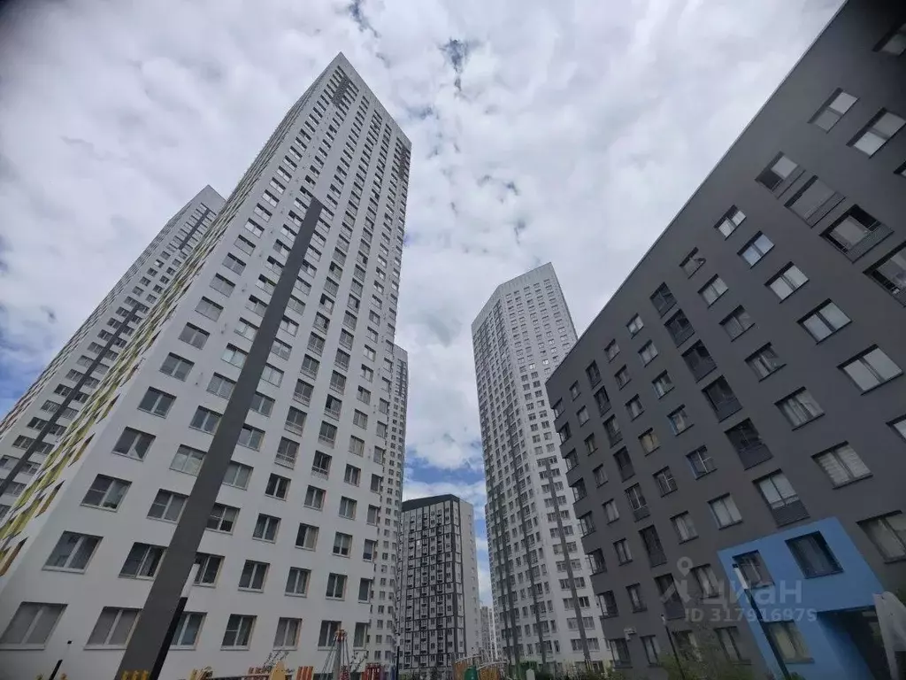 2-к кв. Свердловская область, Екатеринбург ул. Советская, 64 (65.6 м) - Фото 0