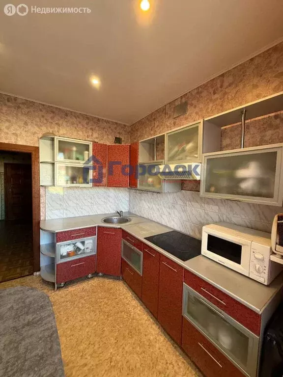 3-комнатная квартира: Каменск-Уральский, посёлок Трубный, улица Олега ... - Фото 2