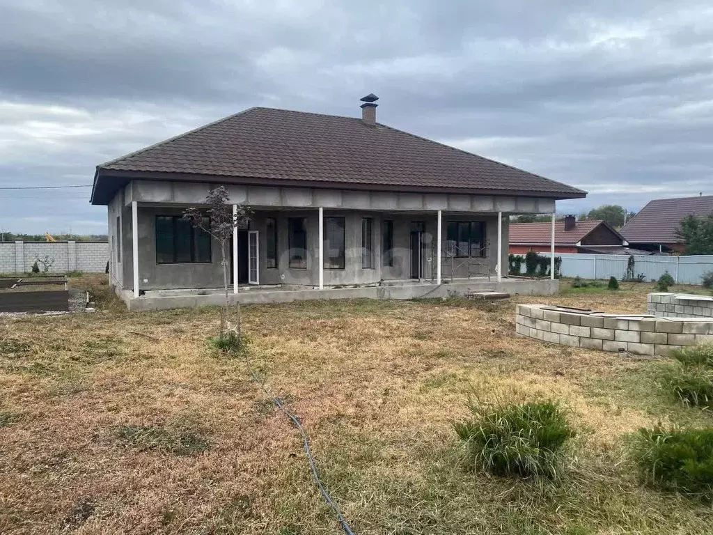 Дом в Белгородская область, Белгородский район, с. Стрелецкое ул. ... - Фото 1