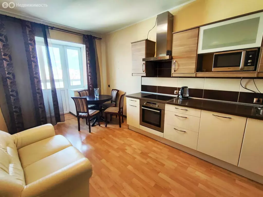 1-комнатная квартира: Екатеринбург, улица Фролова, 31 (42 м) - Фото 0