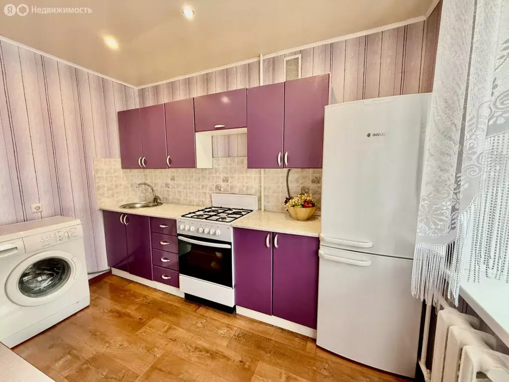 3-комнатная квартира: Киров, улица Сурикова, 22В (60 м) - Фото 0