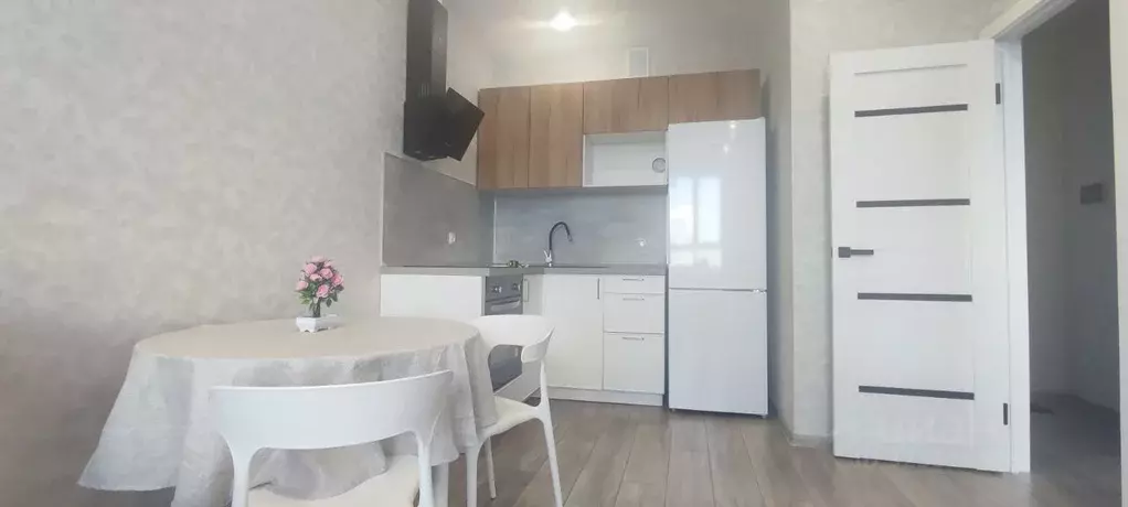 1-к кв. Тюменская область, Тюмень ул. Фармана Салманова, 17 (38.0 м) - Фото 1