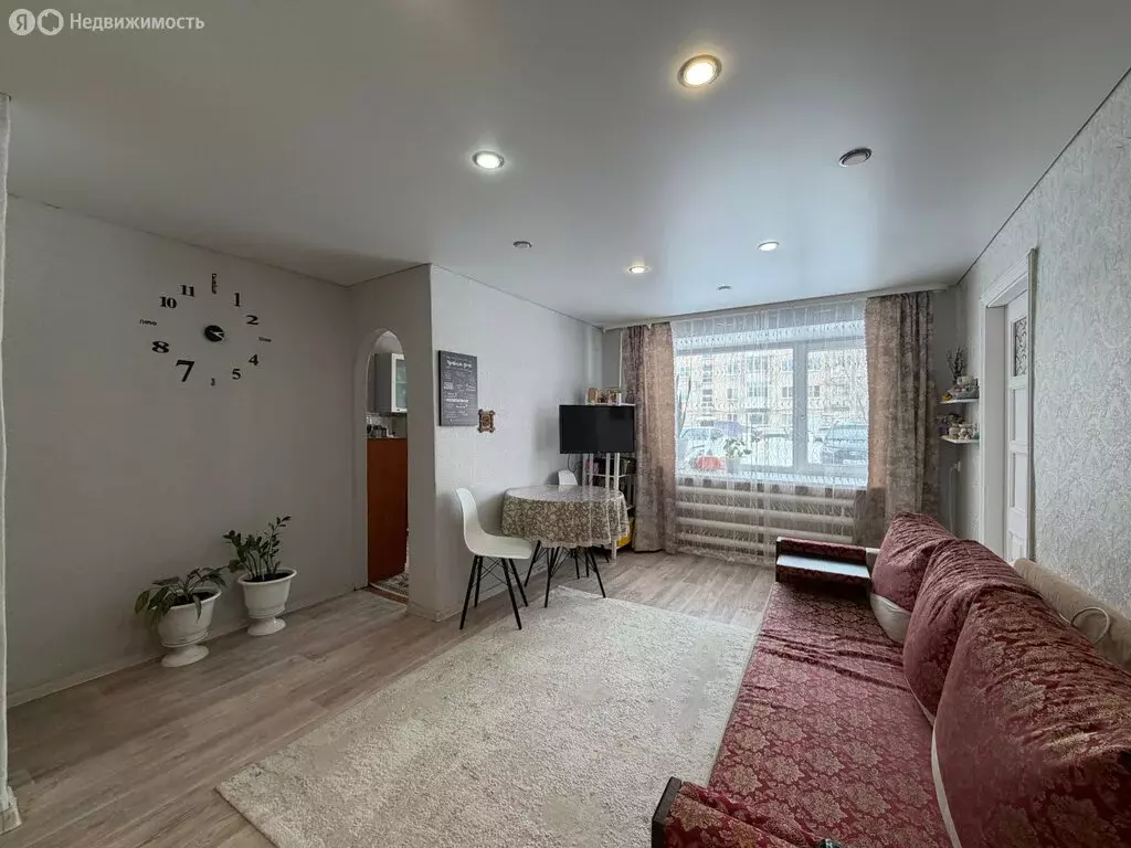 2-комнатная квартира: Ирбит, улица Александра Матросова, 12 (43.5 м) - Фото 2