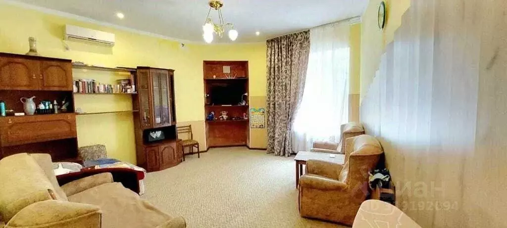3-к кв. Крым, Симферополь ул. Ремесленная, 10 (57.5 м) - Фото 0