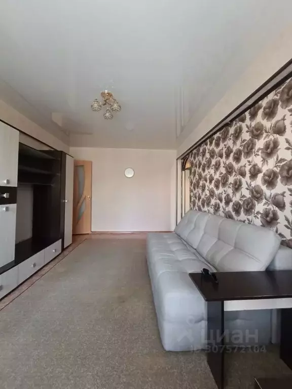 2-к кв. Волгоградская область, Волгоград ул. Кирова, 136 (45.0 м) - Фото 0