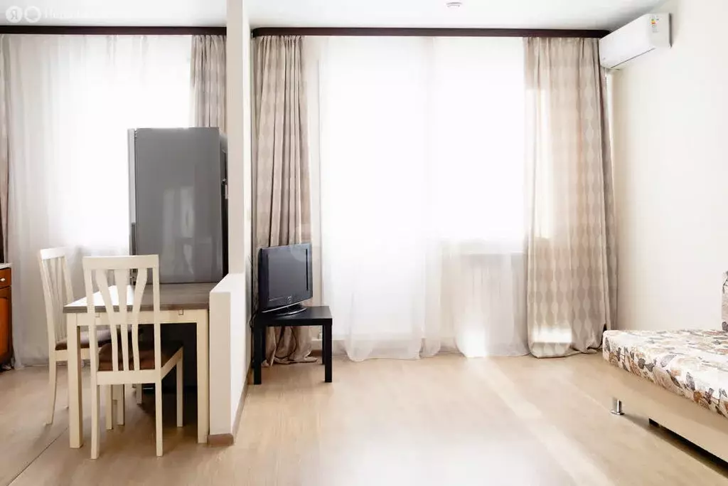 Квартира-студия: Иркутск, улица Багратиона, 8/2 (35.3 м) - Фото 1