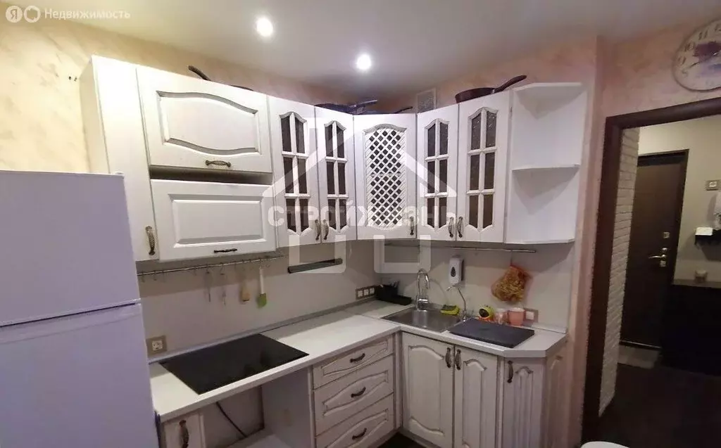 2-комнатная квартира: Екатеринбург, улица Серова, 37 (47.8 м) - Фото 2