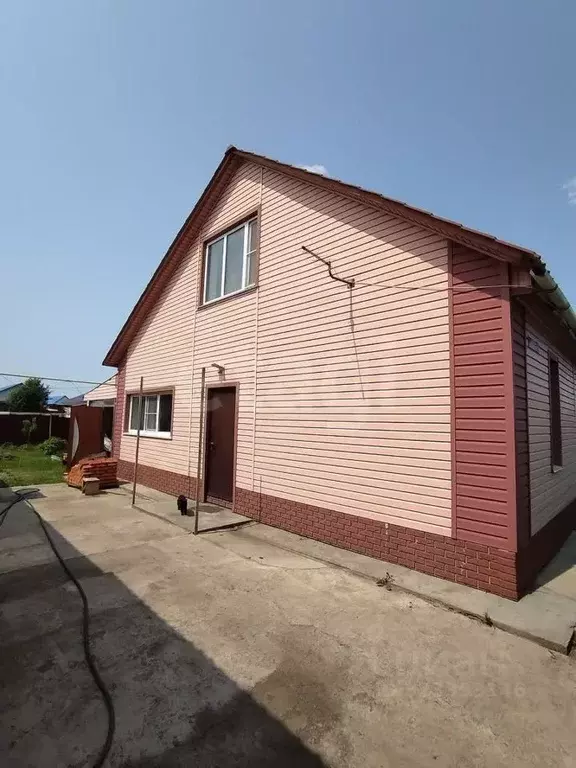 Дом в Челябинская область, Троицк ул. Имени В.В. Талалихина, 19 (160 ... - Фото 1